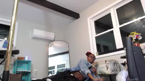 Snapshot of butt3rcup chatting on November 2, 3:31 am Goddess online show from November 2, 3:31 am