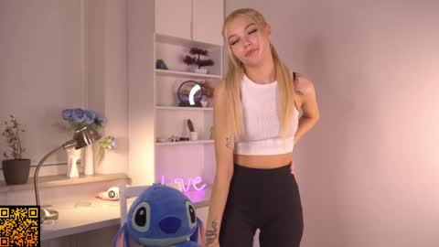 butteflai online show from November 21, 1:43 pm