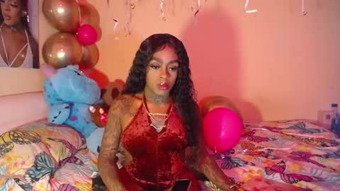 butterfly_rouse online show from November 17, 8:25 pm