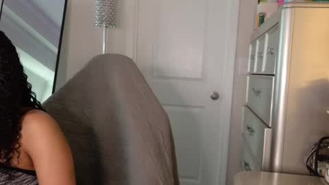 butterfly booty online show from May 2, 2:00 pm
