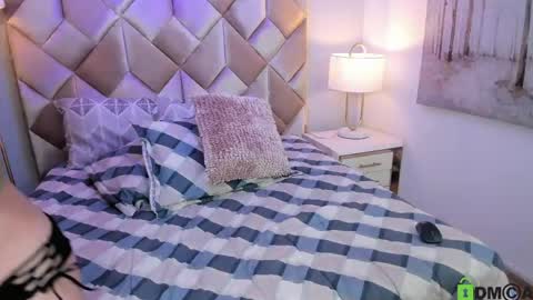 Snapshot of butterflydoll_ chatting on April 25, 12:19 pm butterflydoll_ online show from April 25, 12:19 pm