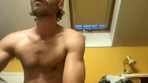 Snapshot of buttlover___ chatting on June 5, 7:08 pm buttlover___ online show from June 5, 7:08 pm