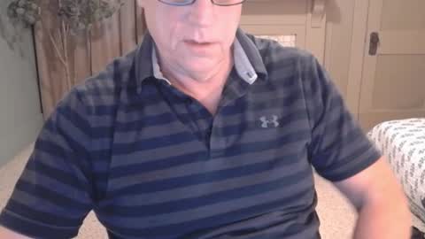 Snapshot of buttnakedfun954737 chatting on December 31, 12:57 pm Miles online show from December 31, 12:57 pm