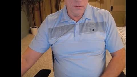 Snapshot of buttnakedfun954737 chatting on January 28, 11:06 am Miles online show from January 28, 11:06 am