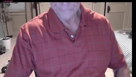 Snapshot of buttnakedfun954737 chatting on November 22, 10:36 am Miles online show from November 22, 10:36 am
