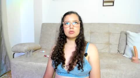 BUNNY BELLA online show from March 8, 2:04 am