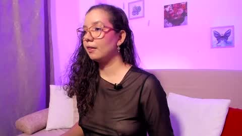 Snapshot of buunny_bella chatting on May 29, 3:15 am BUNNY BELLA online show from May 29, 3:15 am