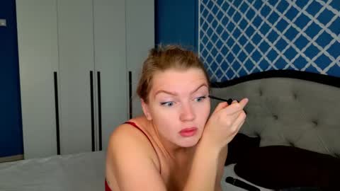 Snapshot of buusty_redhead chatting on May 7, 7:14 am buusty_redhead online show from May 7, 7:14 am