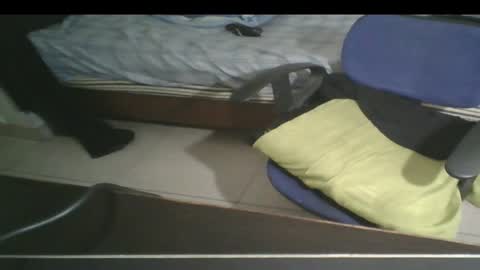 Snapshot of bwc_thebully chatting on October 20, 3:45 pm bwc_thebully online show from October 20, 3:45 pm