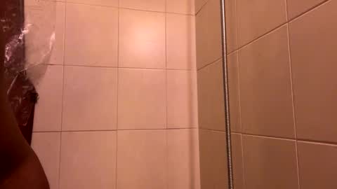 Snapshot of bwcluvx chatting on December 4, 8:51 pm bwcluvx online show from December 4, 8:51 pm