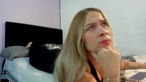 Snapshot of byanca_winklar chatting on December 15, 6:56 pm online show from December 15, 6:56 pm