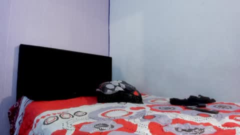     online show from May 4, 6:26 pm