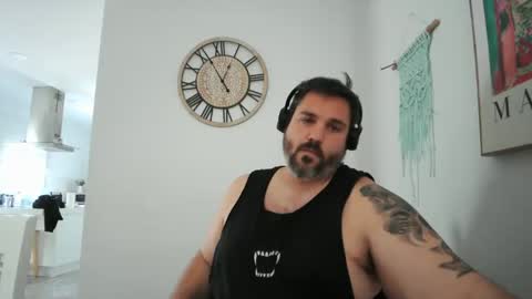 Snapshot of c66752837 chatting on June 4, 10:54 am clark kent online show from June 4, 10:54 am