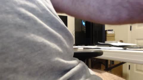 Snapshot of cadman6000 chatting on December 20, 2:27 pm cadman6000 online show from December 20, 2:27 pm