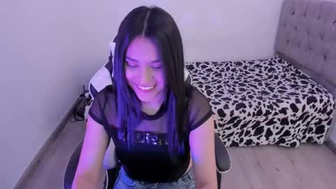 caelisse_cb online show from October 29, 1:02 pm