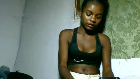 Snapshot of caella98 chatting on May 20, 6:58 pm caella98 online show from May 20, 6:58 pm