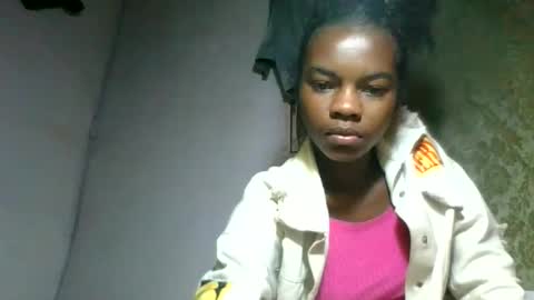 Snapshot of caella98 chatting on May 22, 3:57 am caella98 online show from May 22, 3:57 am