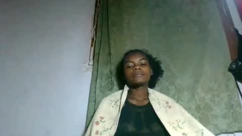 Snapshot of caella98 chatting on May 28, 6:10 am caella98 online show from May 28, 6:10 am