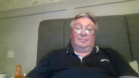 Snapshot of caerphillyphil chatting on January 13, 6:46 pm caerphillyphil online show from January 13, 6:46 pm
