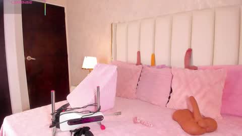 Snapshot of cahitlinbel chatting on January 16, 6:17 am Cahitlin online show from January 16, 6:17 am