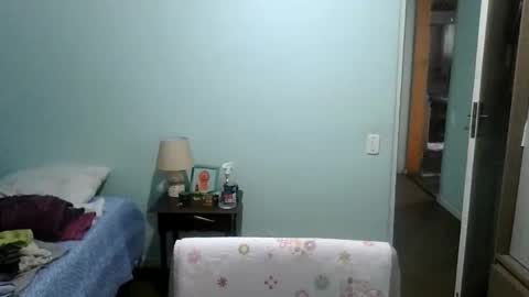 Snapshot of caibra87 chatting on May 30, 3:20 pm Will caibra find a sugar daddy or sugar mommy online show from May 30, 3:20 pm