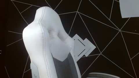 Snapshot of cailynmusa chatting on December 12, 1:06 pm cailynmusa online show from December 12, 1:06 pm