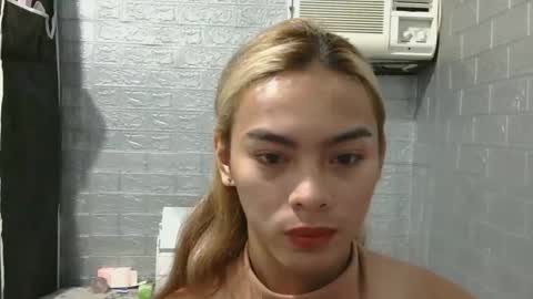 caitessa_bellemoir online show from March 16, 1:04 pm