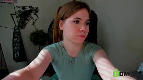 caitlin_c online show from June 9, 5:08 am