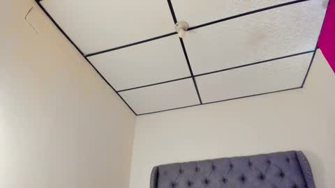 Snapshot of caitlingomez0 chatting on October 17, 1:25 pm caitlingomez0 online show from October 17, 1:25 pm