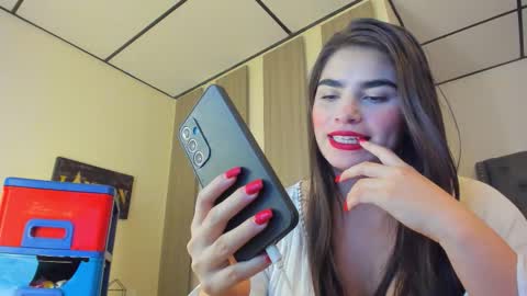 caitlingomez0 online show from February 2, 12:26 pm