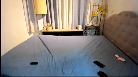 C A I T L Y N online show from November 2, 7:00 am