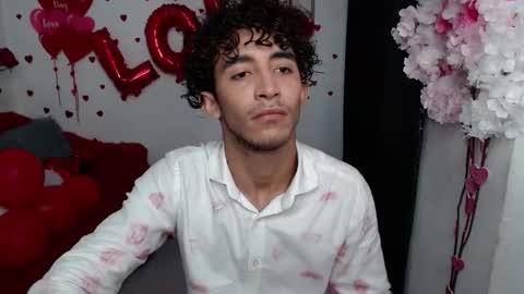 Snapshot of caius_fox chatting on February 14, 11:18 am caius online show from February 14, 11:18 am