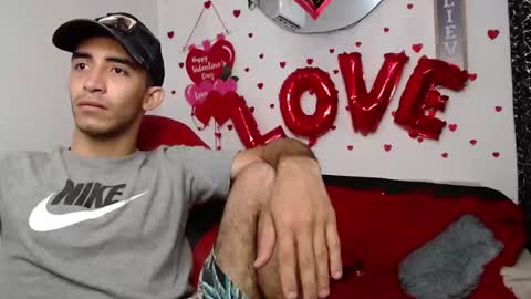 Snapshot of caius_fox chatting on February 27, 11:10 am caius online show from February 27, 11:10 am