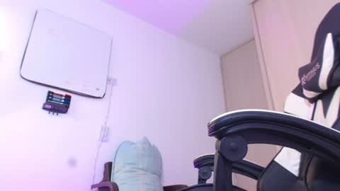Snapshot of calavalerio chatting on July 1, 10:53 pm Valerio online show from July 1, 10:53 pm