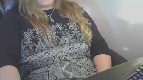 Calie online show from May 10, 9:31 pm