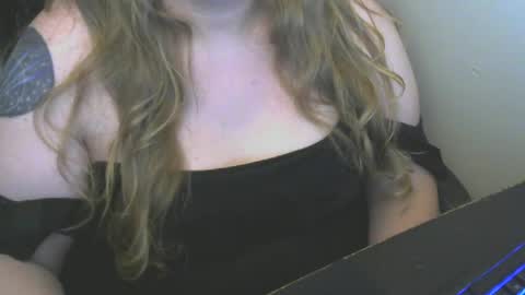 Calie online show from June 11, 1:05 am