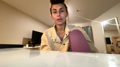 The Cali Cambri online show from March 26, 1:28 pm