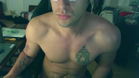 Snapshot of calientecalientee chatting on October 3, 9:56 pm calientecalientee online show from October 3, 9:56 pm