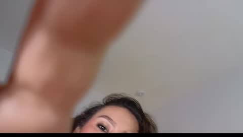 Snapshot of calipso_parisi chatting on June 16, 2:52 pm Calipso Parisi online show from June 16, 2:52 pm