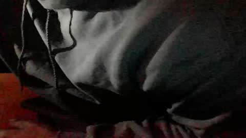 Snapshot of calisguitar chatting on December 6, 1:44 pm Calisguitar online show from December 6, 1:44 pm