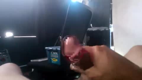 Snapshot of calisguitar chatting on October 9, 4:49 pm Calisguitar online show from October 9, 4:49 pm