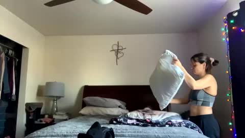 calishop1 online show from February 12, 4:11 pm