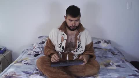 Snapshot of calixto_gastrell chatting on March 22, 9:07 pm Calixto Gastrell online show from March 22, 9:07 pm