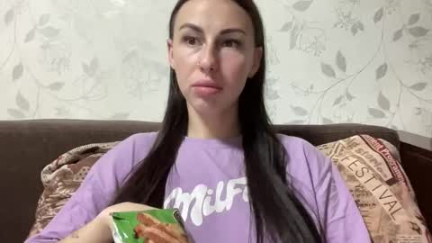 Snapshot of call_me_dad_ chatting on November 3, 7:26 pm Anna online show from November 3, 7:26 pm