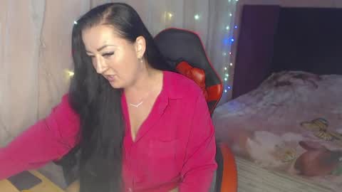 Snapshot of call_me_shaya chatting on June 8, 3:34 pm Shaya online show from June 8, 3:34 pm