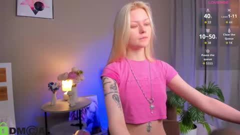 Robin online show from December 19, 3:24 am