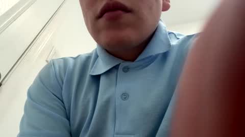 Snapshot of callme38315 chatting on January 18, 2:21 pm callme38315 online show from January 18, 2:21 pm