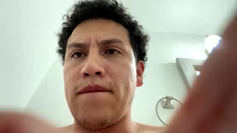 Snapshot of callme38315 chatting on February 20, 8:49 am callme38315 online show from February 20, 8:49 am