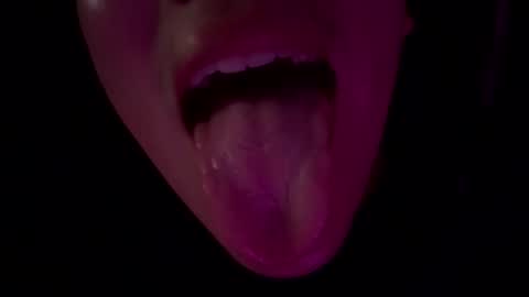 Snapshot of callme38315 chatting on March 10, 5:34 am callme38315 online show from March 10, 5:34 am