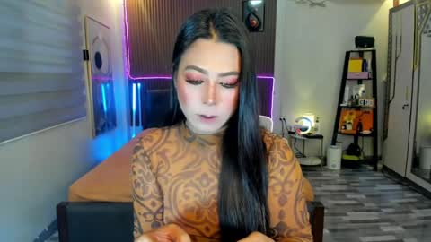 Snapshot of callme_ivyaguas chatting on July 17, 5:03 am IVY online show from July 17, 5:03 am